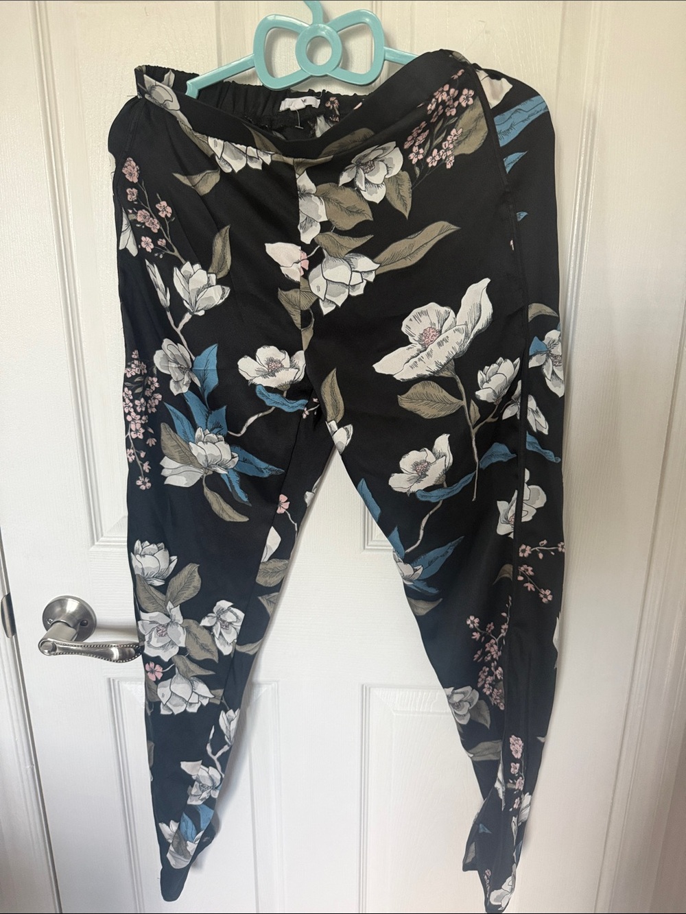 Ardene black floral pull-on pants
